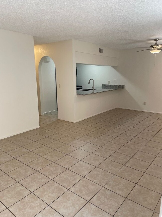 Photo - 2 Bedroom 1 Bath COMPLETELY REMODELED! Unit #6