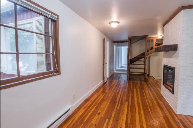 Photo - 3 bedroom 1 bathroom house close to Hendricks Park!