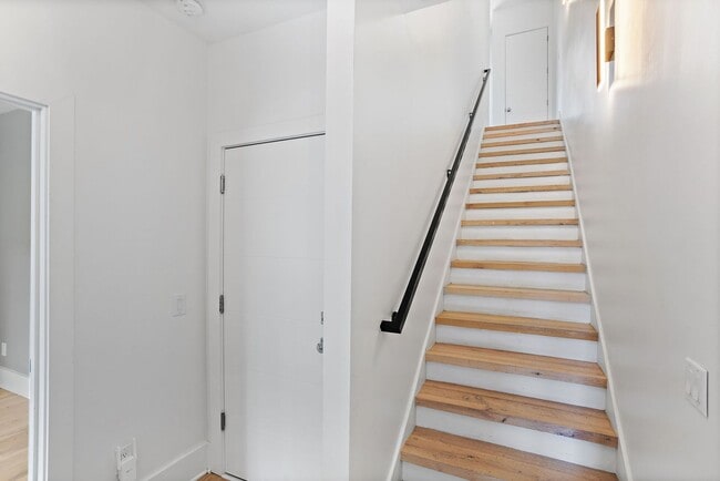 Photo - 1242 2nd Ave S