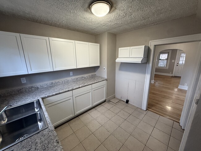 Photo - 123 Adelaide St