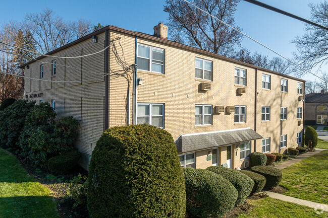 Ridley Station Apartments - Ridley Station Apartments