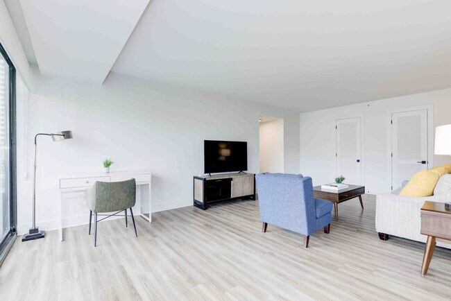 Photo - 1550 Clarendon Blvd Unidad ID1024653P