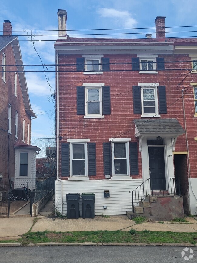 Building Photo - 249 Washington Ave Unit 249WashingtonAvePhoeni Rental
