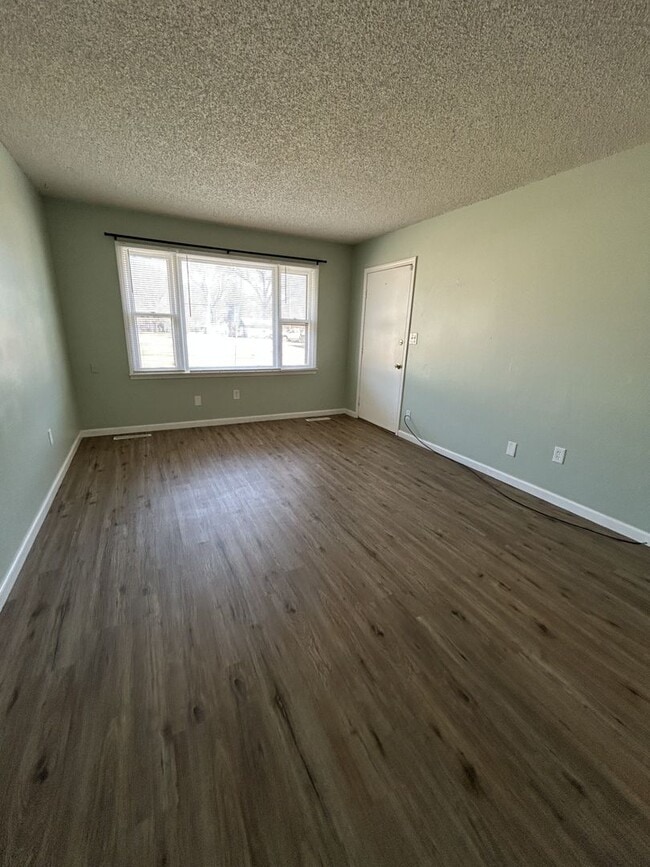 Photo - 801-803 Rouse Duplex Unit 801 N Rouse