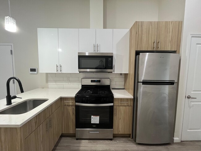 Photo - 125 Saint Pauls Ave Unit 3L