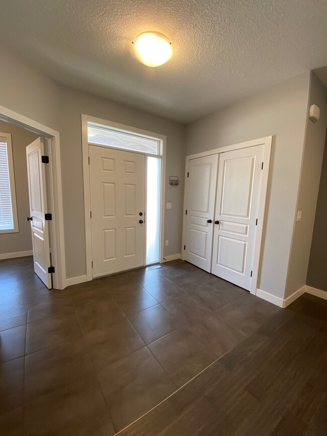Photo - 10308 B 148 Ave