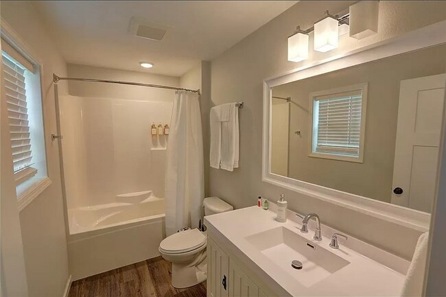 Photo - 10008 Aspen Ln Unit 2