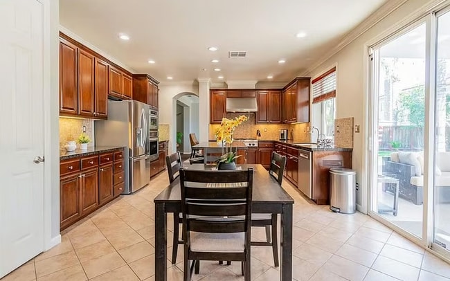 Photo - 2296 Star Lilly St