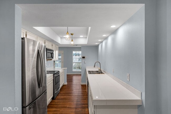 Photo - 421 Stratmore Dr