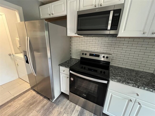 Photo - 5808 Wellington Dr