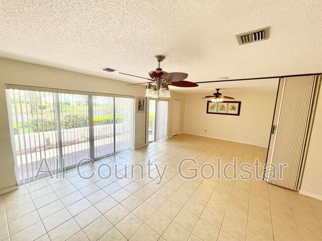 Photo - 437 Wexford Cir