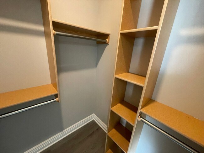 Photo - 5533/35 N Edwards Cir Unidad 5535