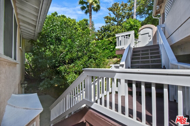 Photo - 14017 Valley Vista Blvd