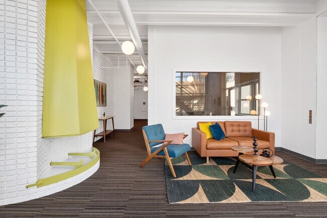 Photo - Make a Splash in the ol YWCA Unit 4500  11 - 1011