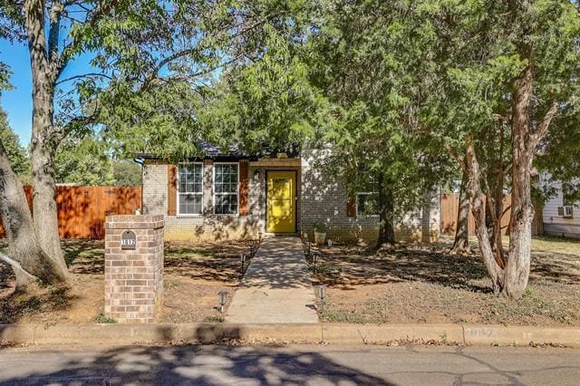 Photo - 1012 N Robinson St