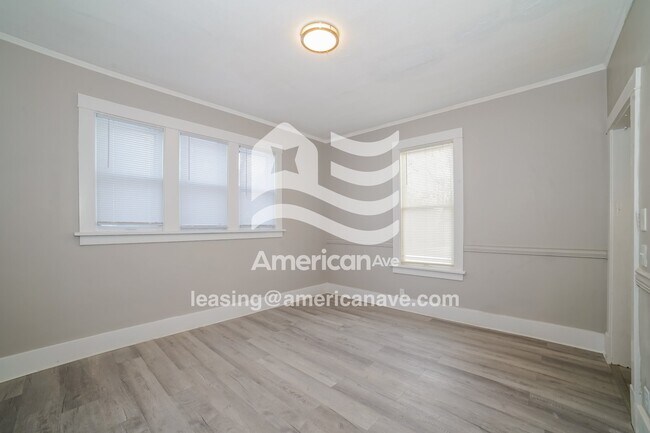 Photo - 1946 N Sheridan Rd