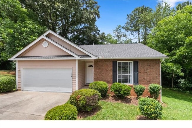Building Photo - 1540 Foxhall Ln SE
