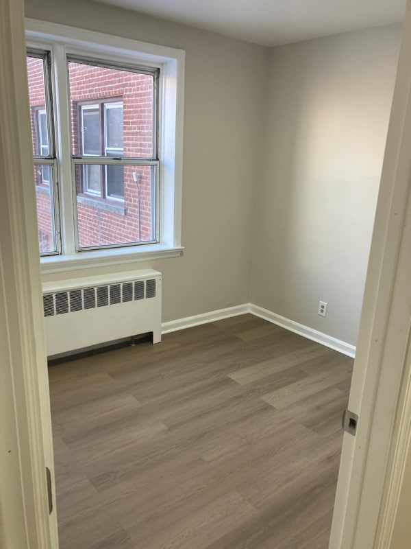 Photo - 44 Irving St