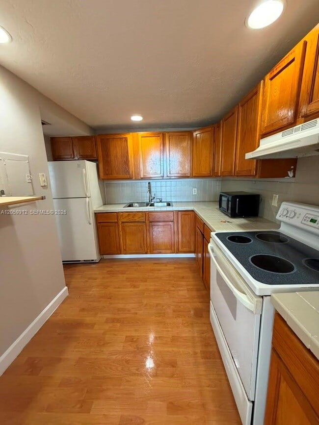 Photo - 2025 NE 164th St Unit 1006