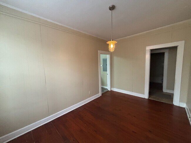 Photo - Located On Forrest Road!!