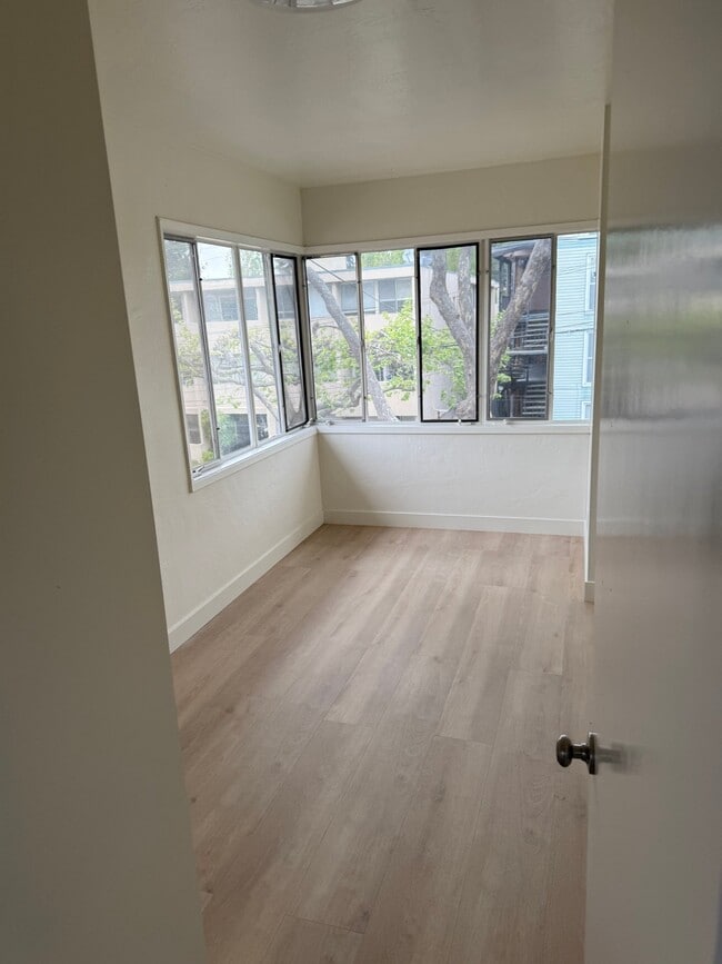 Photo - 2480 Virginia St Unit 4