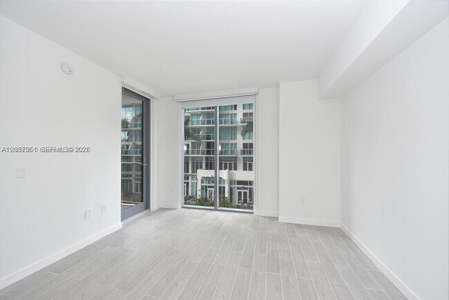 31 SE 6th St Unit 406