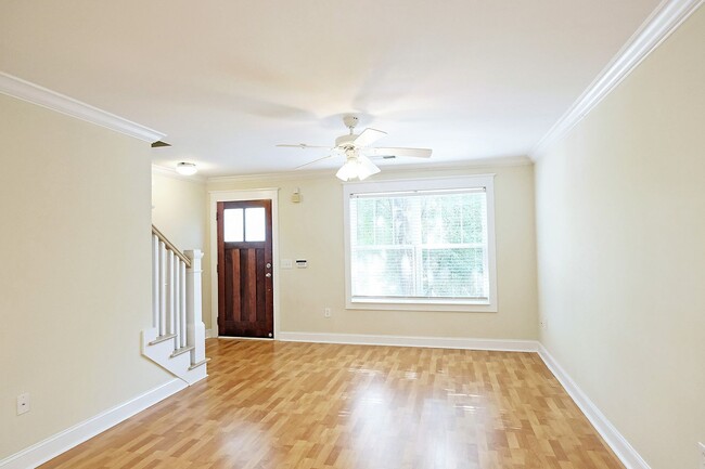 Photo - 1850 Candlewood Ct Unit 205