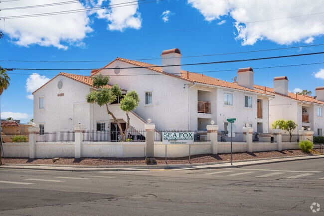 Photo - Sea Fox Apartments