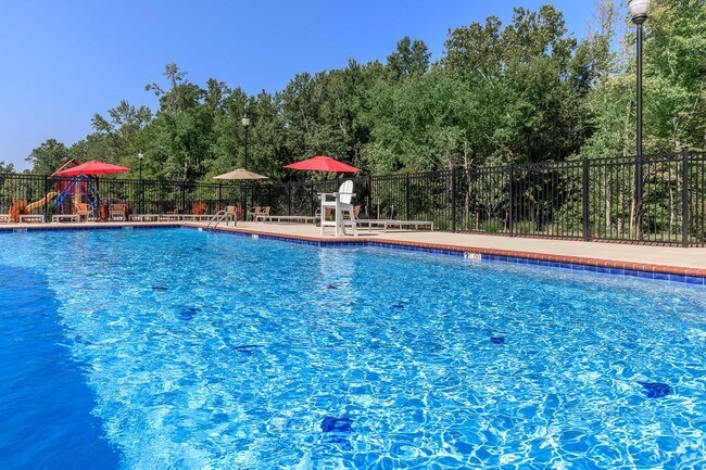 Pool - The Hamptons at Leonardtown Rental