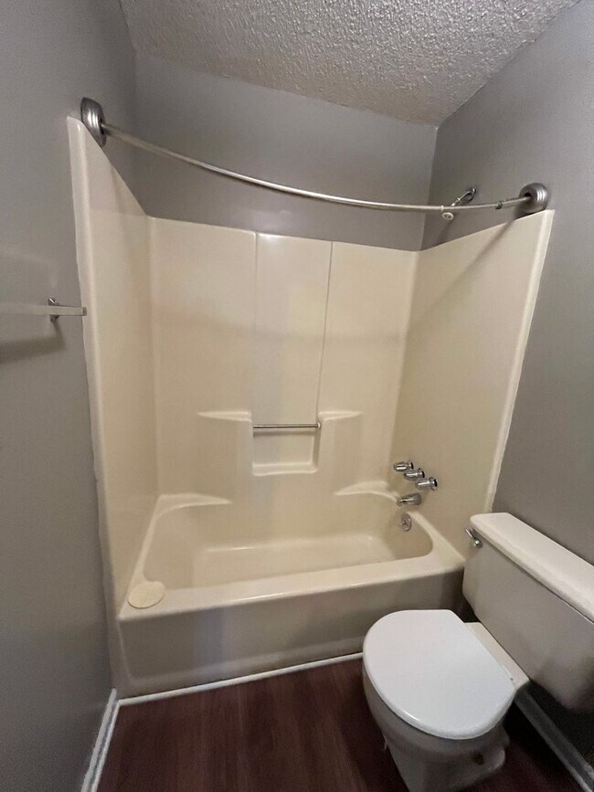 Photo - 6107 Vinnie Dr Unit B