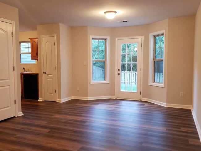 Photo - 2BR Townhouse in Canton