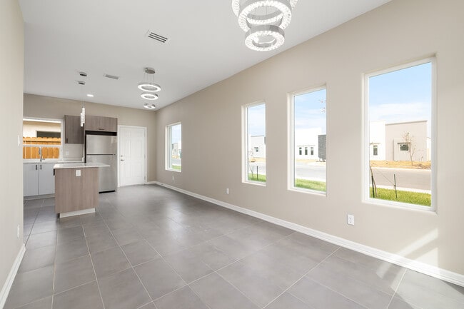 Photo - 3505 Frio Ave Unidad 1