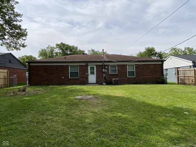 Photo - 7910 Roy Rd