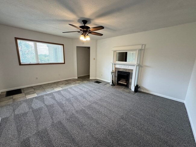 Building Photo - 1408 Bass Ave Unit Apt C