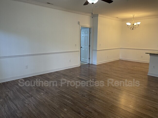 Photo - 330 Gallery Dr Unit 102 - 1