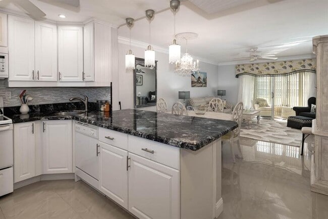 Photo - 7300 NW 5th Ct Unidad 102