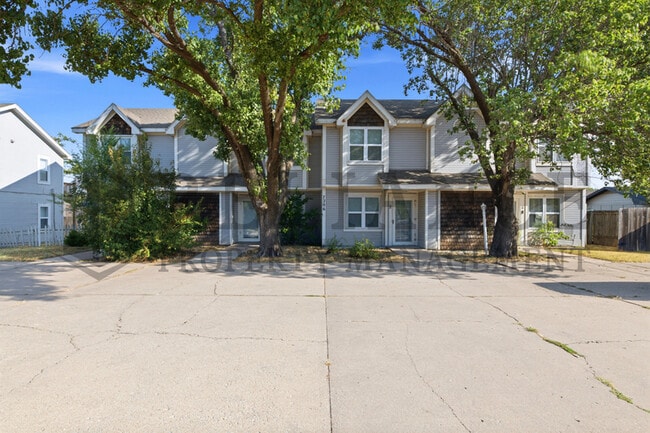 7206 W Douglas Ave