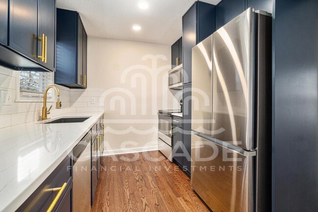 Photo - 403 NW Village Dr