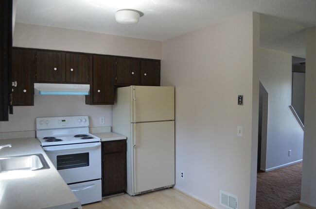 Photo - 296 Surrey Hill Way Unit 296 Surrey Hill Way