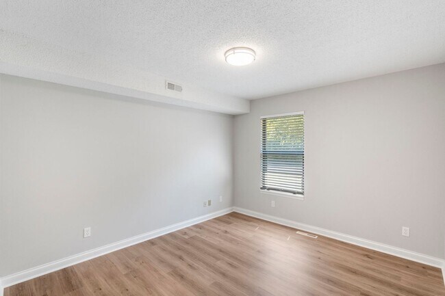 NEW 1720-1722-1724-1726 N Chapman Lane