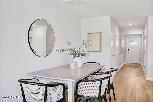 Photo - 4118 Hobblebush Dr