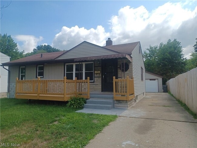 Building Photo - 551 Moherman Ave