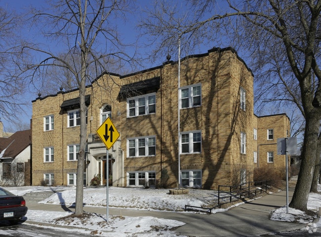 Photo - 3447 Garfield Ave S