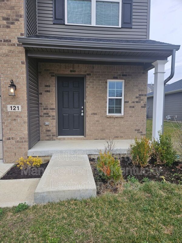 Photo - 121 Forester Ct