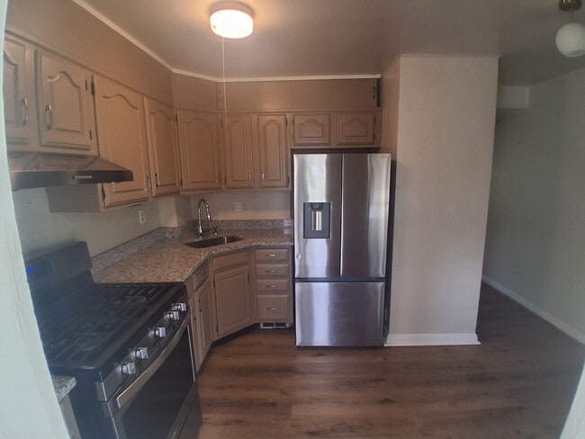 Photo - 3040 Ascension St