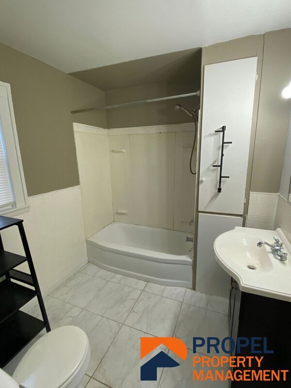 Photo - 157 E Bennett St