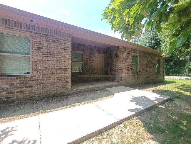 Building Photo - 824 N 4th St Unit 824C