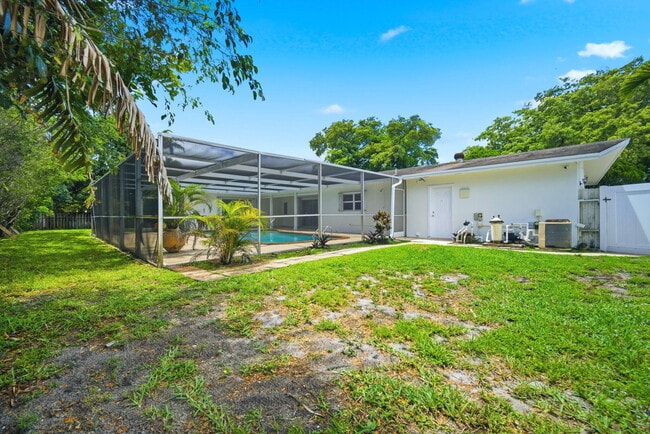 Photo - 321 E Chaminade Dr