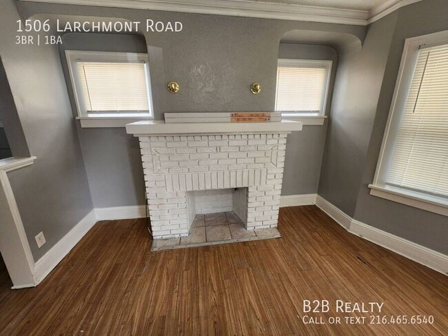 Photo - 1506 Larchmont Rd