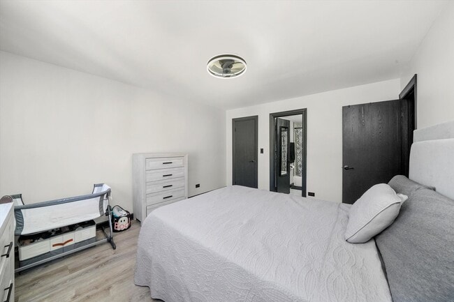 Photo - 2615 W Foster Ave Unidad 201